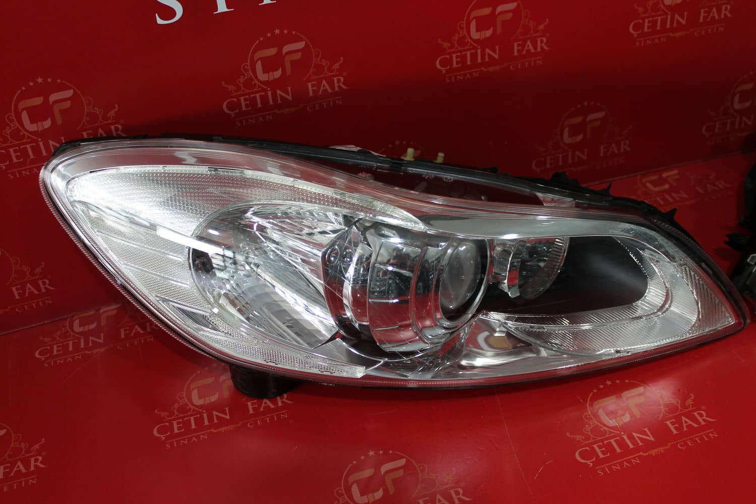 Volvo C30 VOLVO C30 ADAPTİF XENON SAĞ SOL FAR HATASIZ